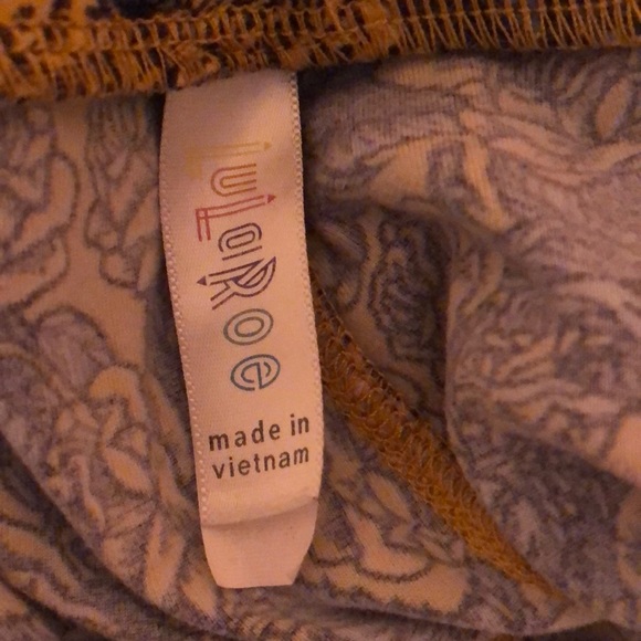 Lularoe tall and curvy - Picture 2 of 3